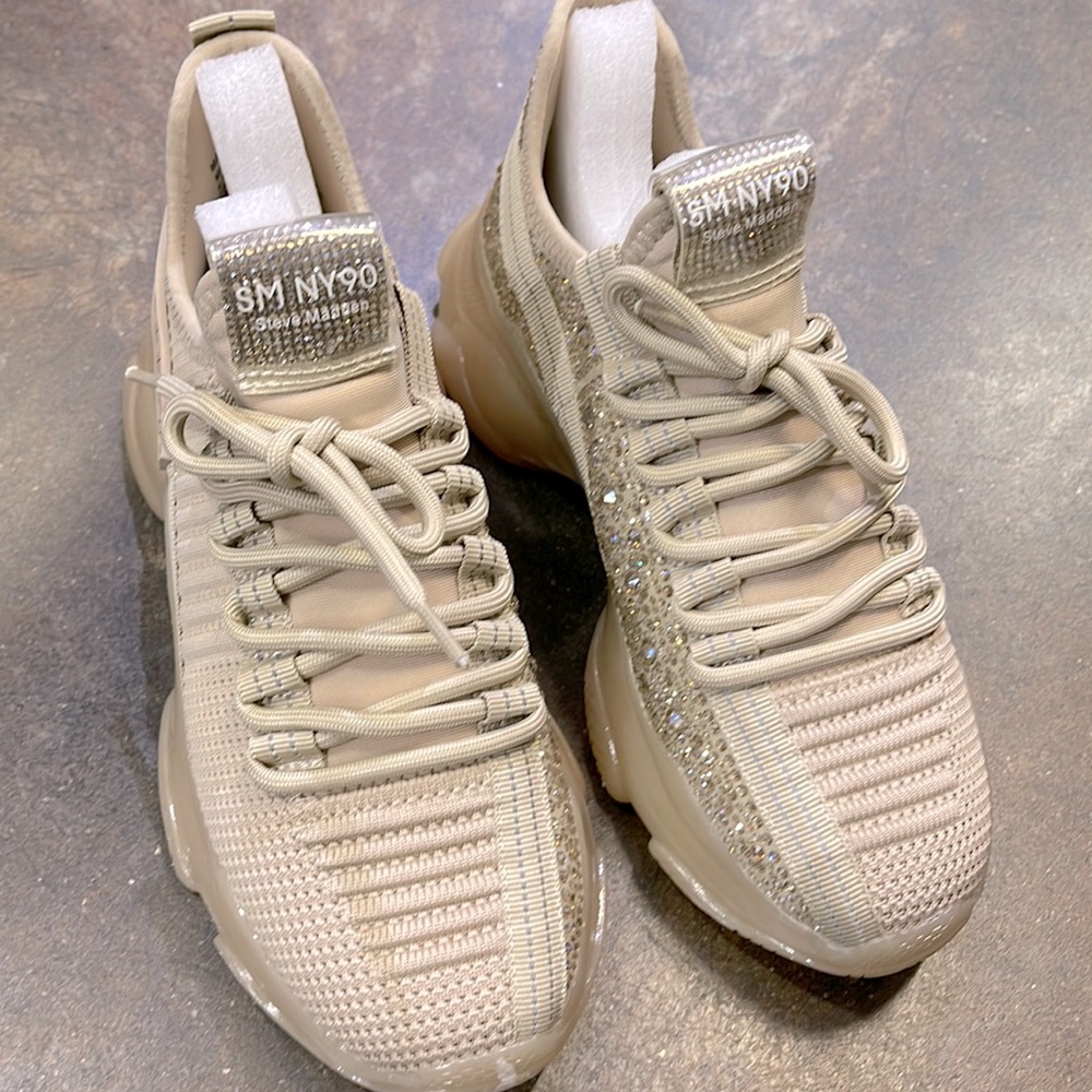 STEVE MADDEN MAXIMA “BLUSH MULTI” BRAND NEW. SIZE 6.5.